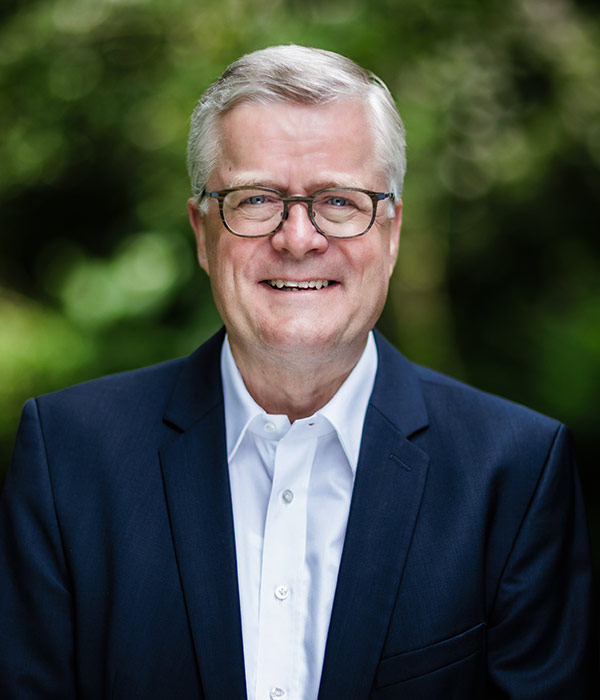 Dr. Alan Cadmus